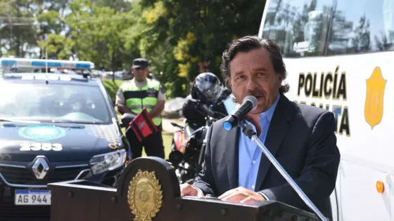 99683-mayor-inversion-en-seguridad-saenz-entrego-nuevos-moviles-destinados-a-reforzar-el-servicio-en-toda-la-provincia