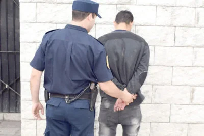 Robo-detenido-e1580826548309-400x267