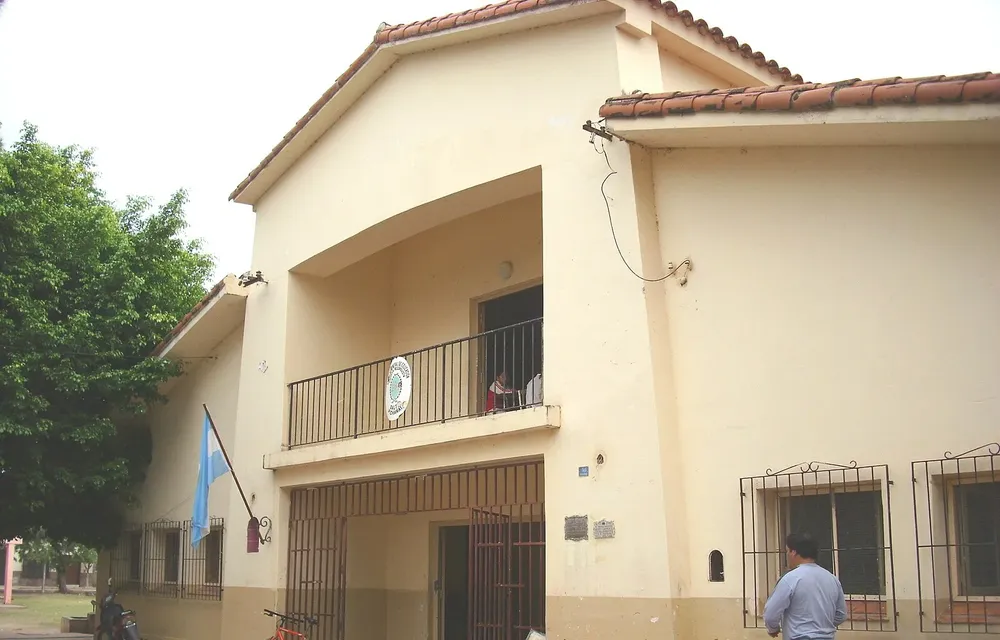 Escuela_Nº_4152_‘Reconquista’_-_Pichanal_-_Oran_-_panoramio