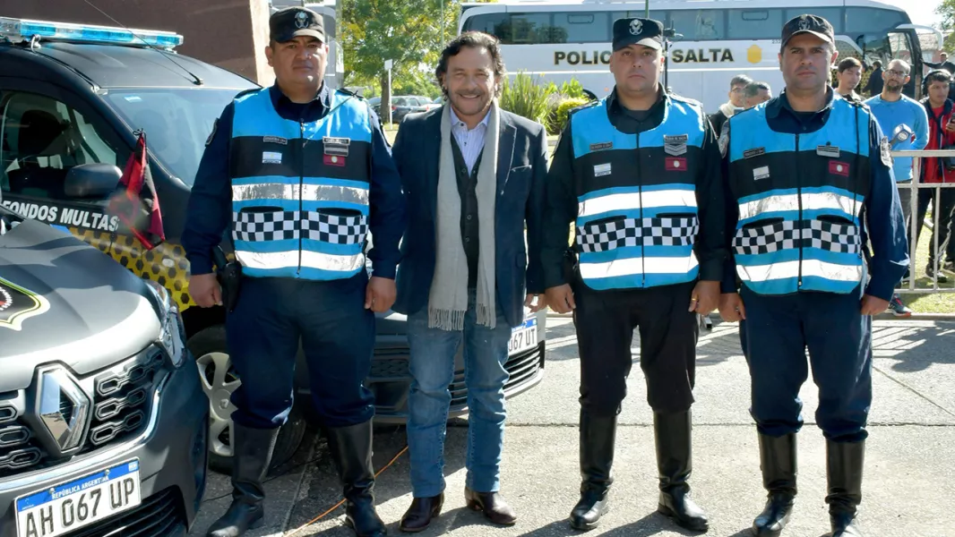 100975-mas-de-270-nuevos-moviles-incorporados-en-la-gestion-del-gobernador-saenz-al-parque-automotor-de-la-policia-de-salta