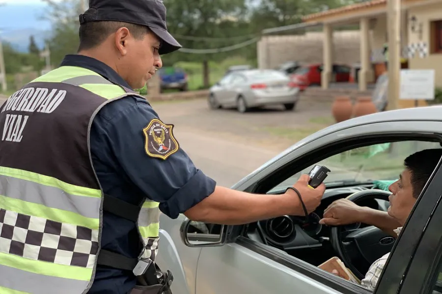 68374-seguridad-vial-intensifica-los-controles-en-las-rutas-de-los-valles-calchaquies