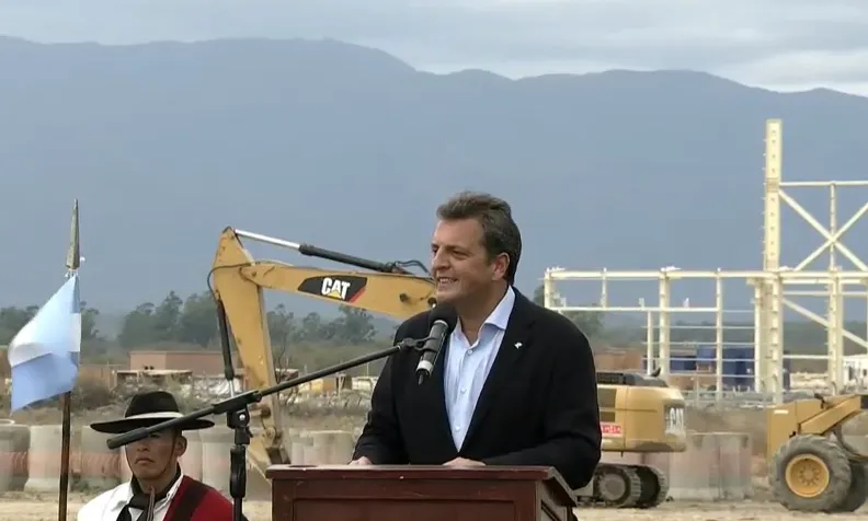 multimedia.normal.9ce55ca3a7415ce5.c2VyZ2lvIG1hc3NhIGVuIHNhbHRhIDJfbm9ybWFsLndlYnA=