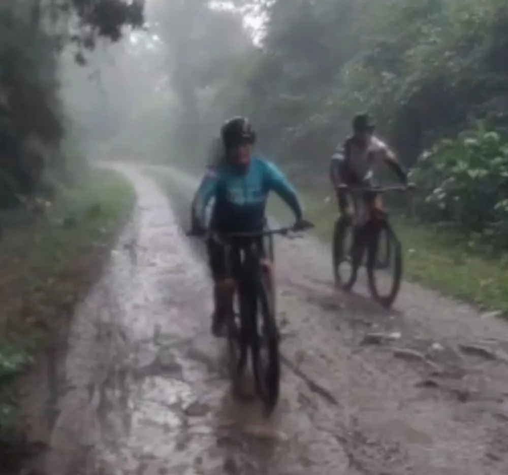 Screenshot_20251117_024558_WhatsApp