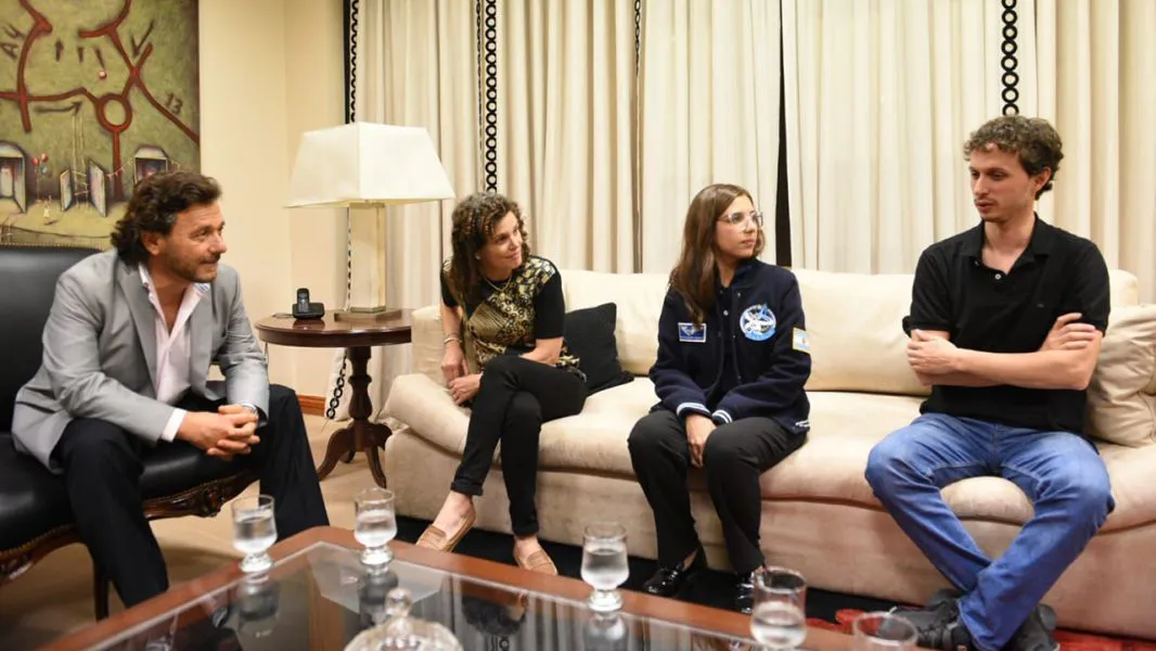 87390-saltenia-recibida-en-la-universidad-publica-llego-a-la-nasa