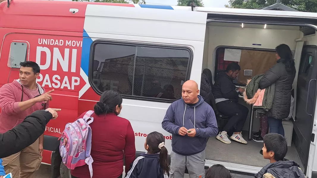 107688-hasta-el-viernes-continua-el-movil-del-registro-civil-en-el-municipio-de-oran