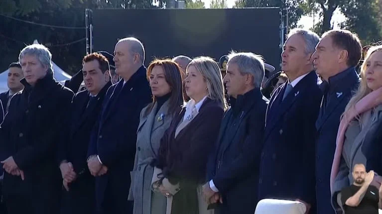 javier-milei-no-saludo-a-victoria-villarruel-y-la-transmision-no-lo-mostro-foto-opra-4FS7BATCVRAWRGFAINONZXWTZ4