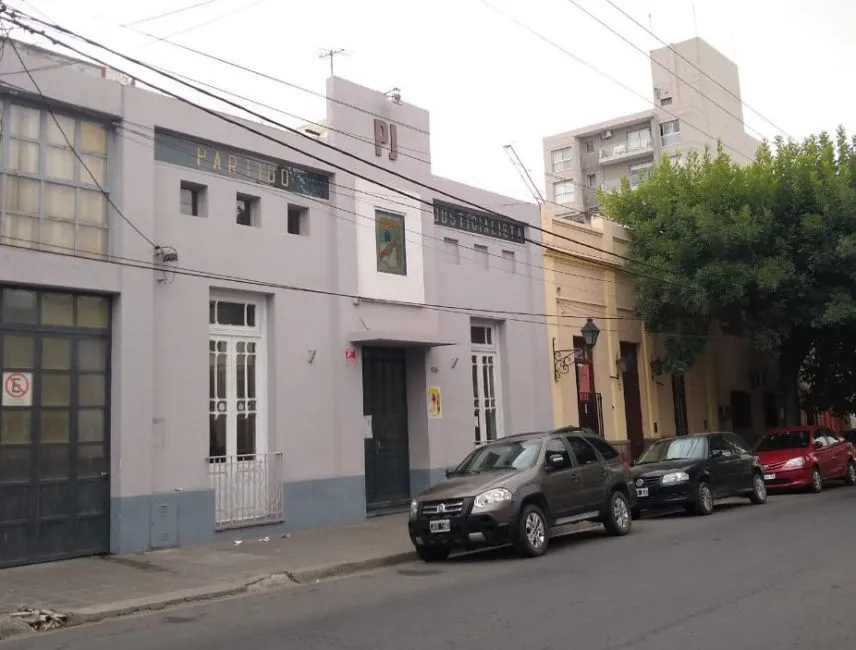 67350-continua-la-toma-de-la-sede-del-pj-a-la-espera-de-una-definicion-de-la-justicia