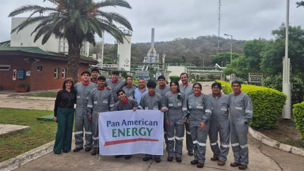 25347-estudiantes-saltenios-de-escuelas-tecnicas-comenzaron-sus-pasantias-en-pan-american-energy