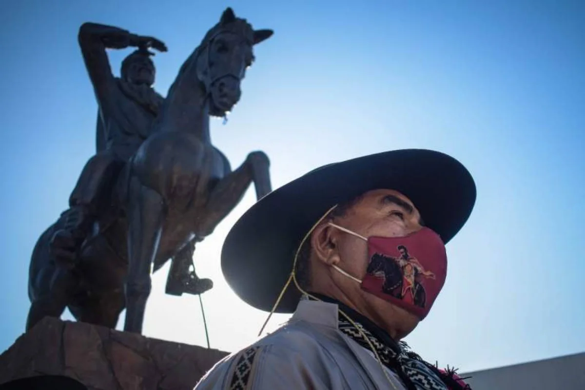 29120-en-oran-habra-guardia-bajo-las-estrellas-y-cabalgata-en-honor-a-guemes-20210615134612