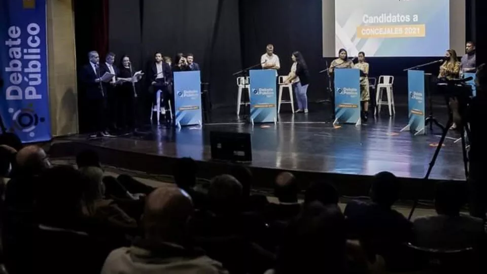 DEBATE p