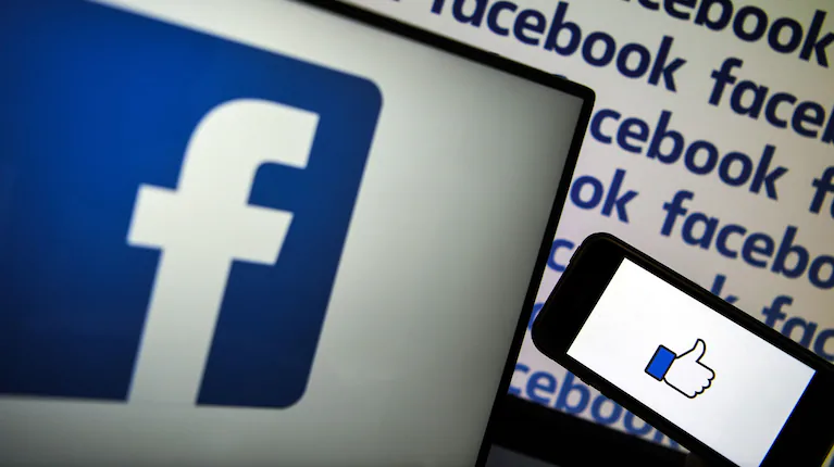 usurarios-de-facebook-experimentan-problemas-foto-afploic-venance-ZKNVVR7LXAEBT5Z7L2IKARSMRM
