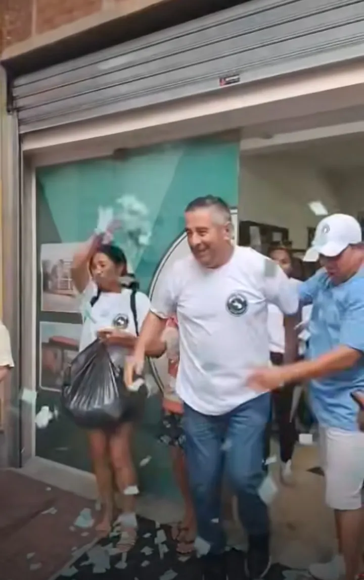 Screenshot_20251205-230045~2