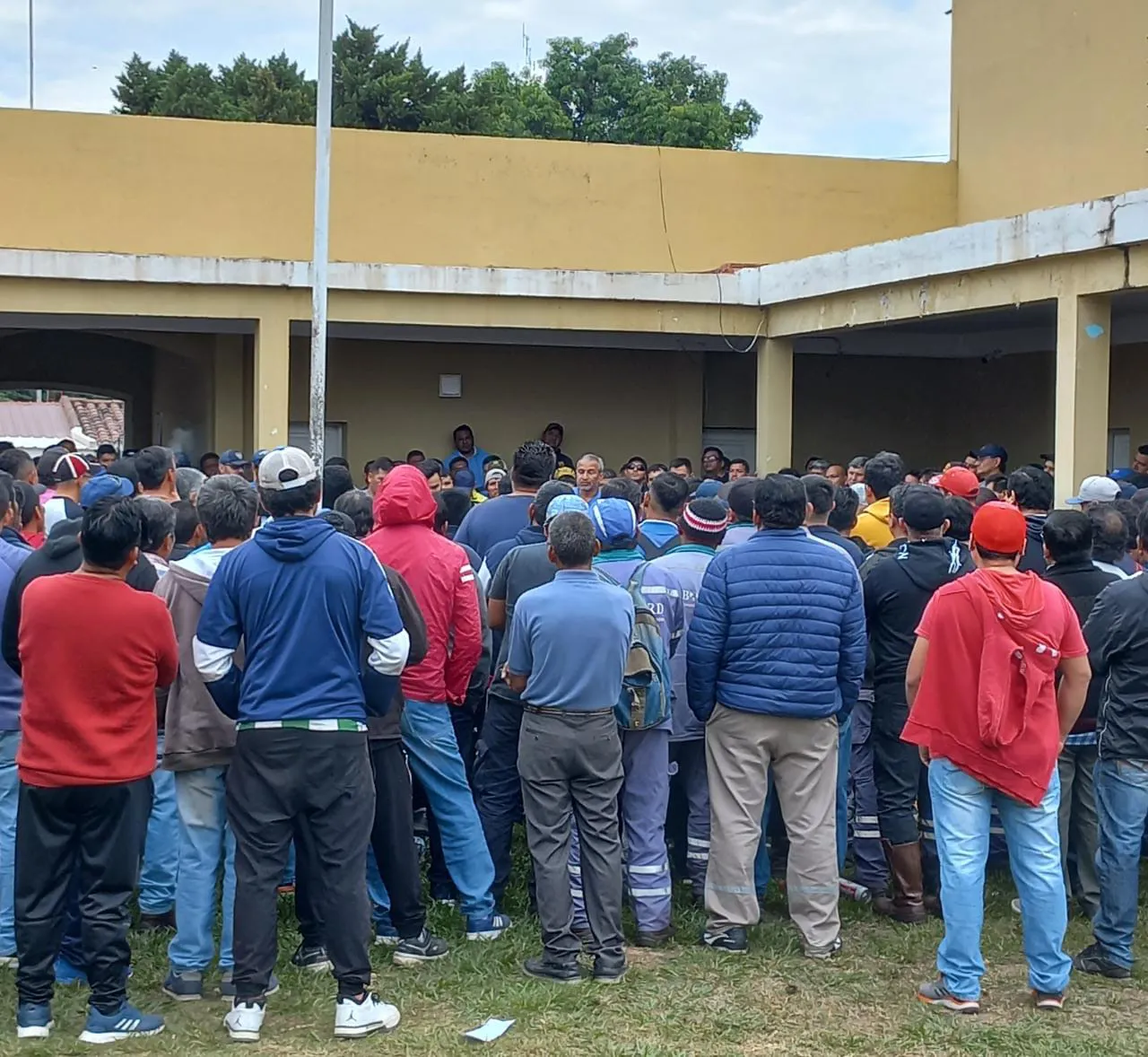 375056387_716918170478043_2432515972565002881_n